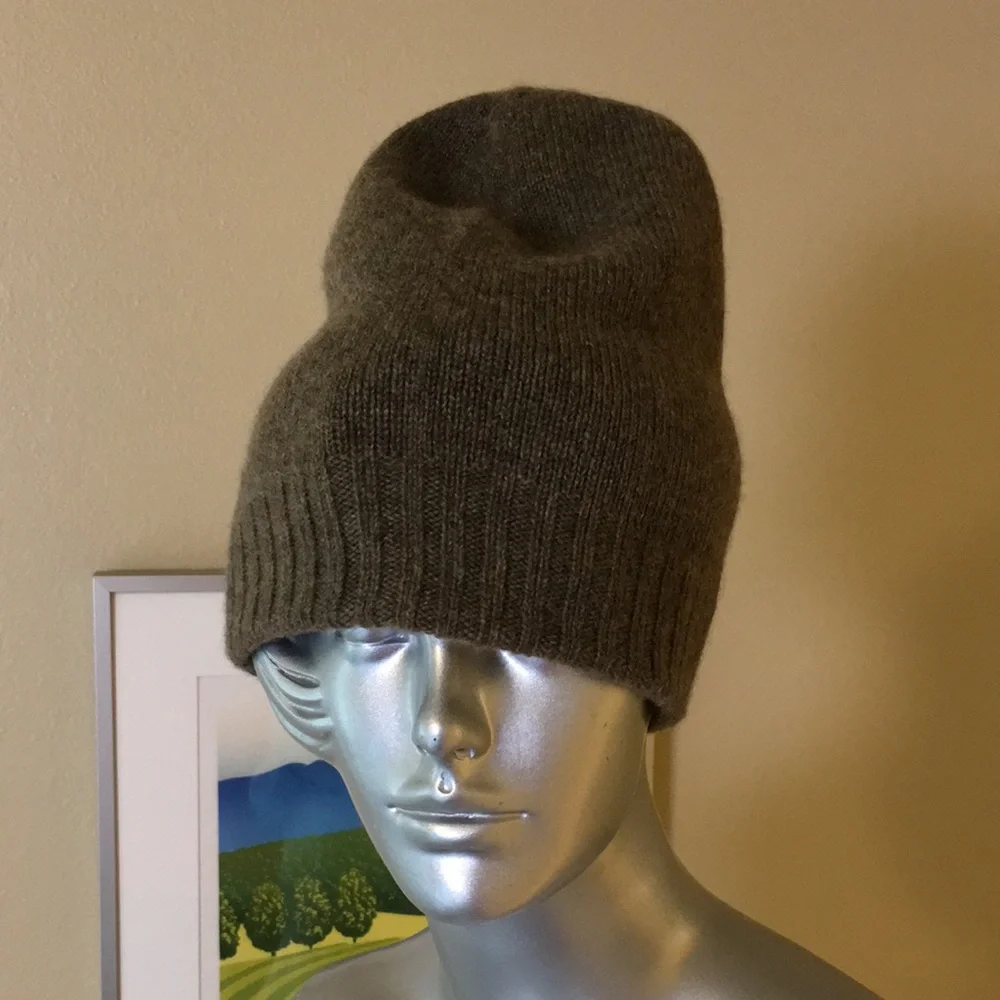 100% Cashmere Knit Beanie Reversible by St. Bernard
